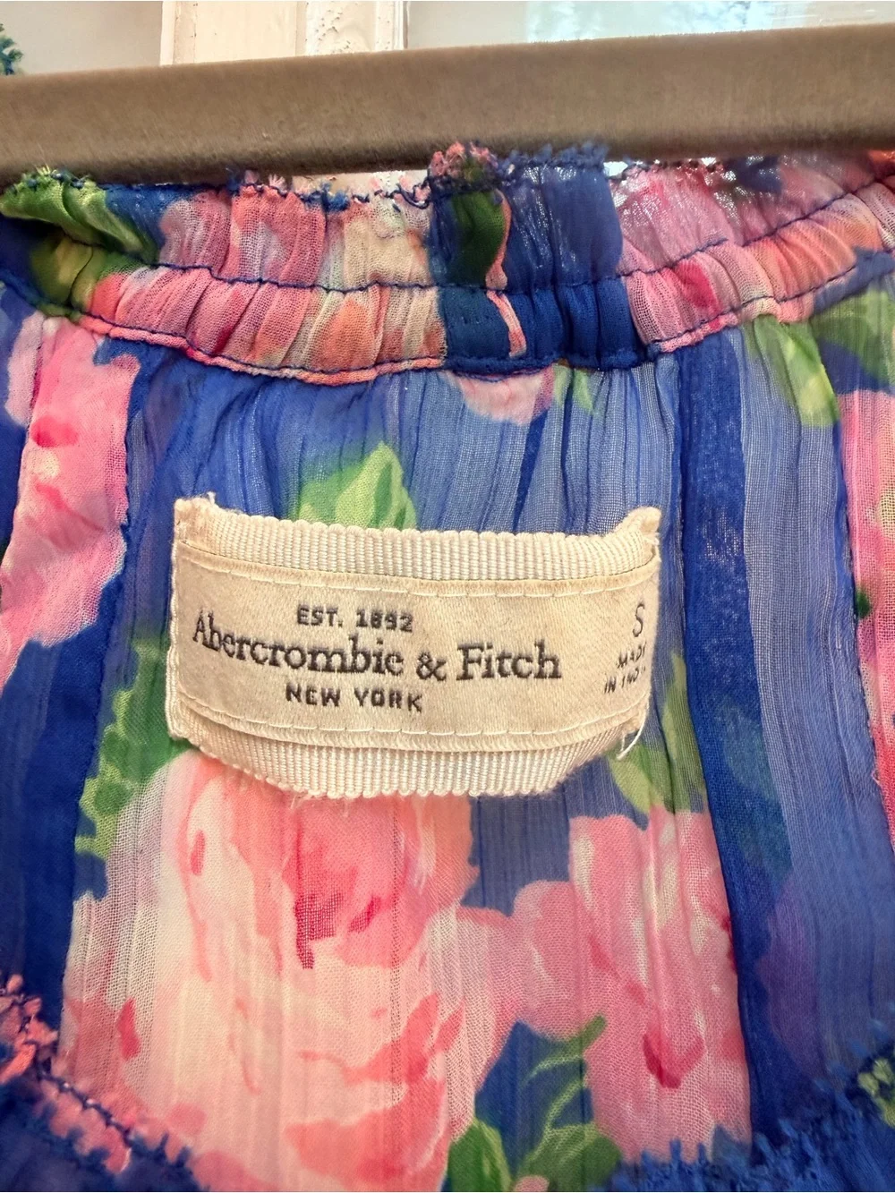 Vintage Abercrombie & Fitch Y2K Sheer Floral Button-Front Peasant Top Size S